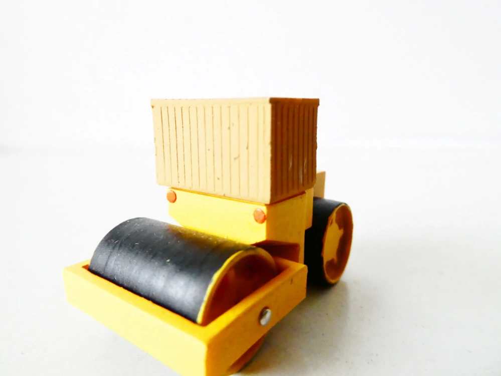 Parní válec TOP STAV ( 4 x 2,5 x 3 cm )