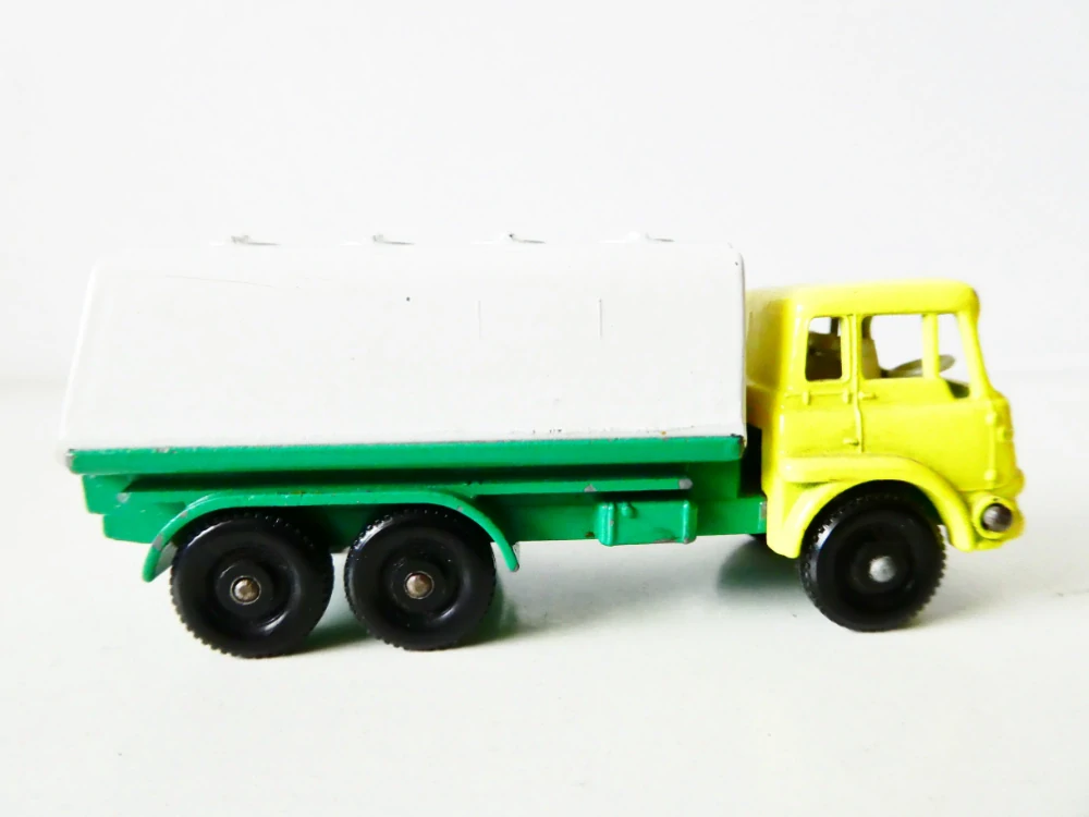 H0 BY LESNEY Nákladní automobil PATROL TANKER