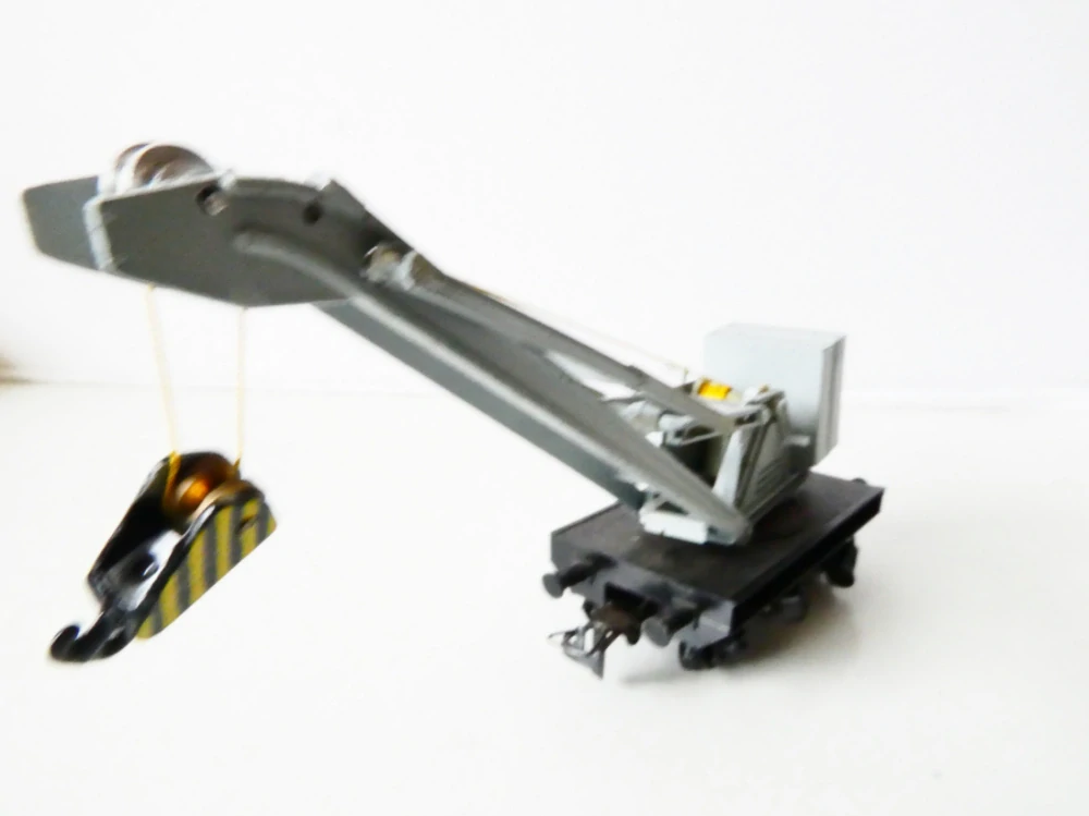 H0 DIETZEL/PIKO Nákladní plošinový vůz s jeřábem 3-osý PĚKNÝ STAV