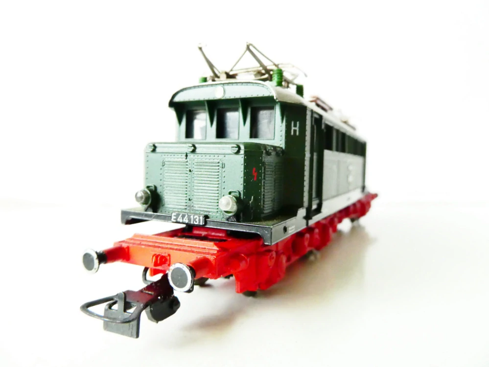 H0 PIKO Elektrická lokomotiva E44 131 DR OSVĚTLENÁ PĚKNÝ STAV
