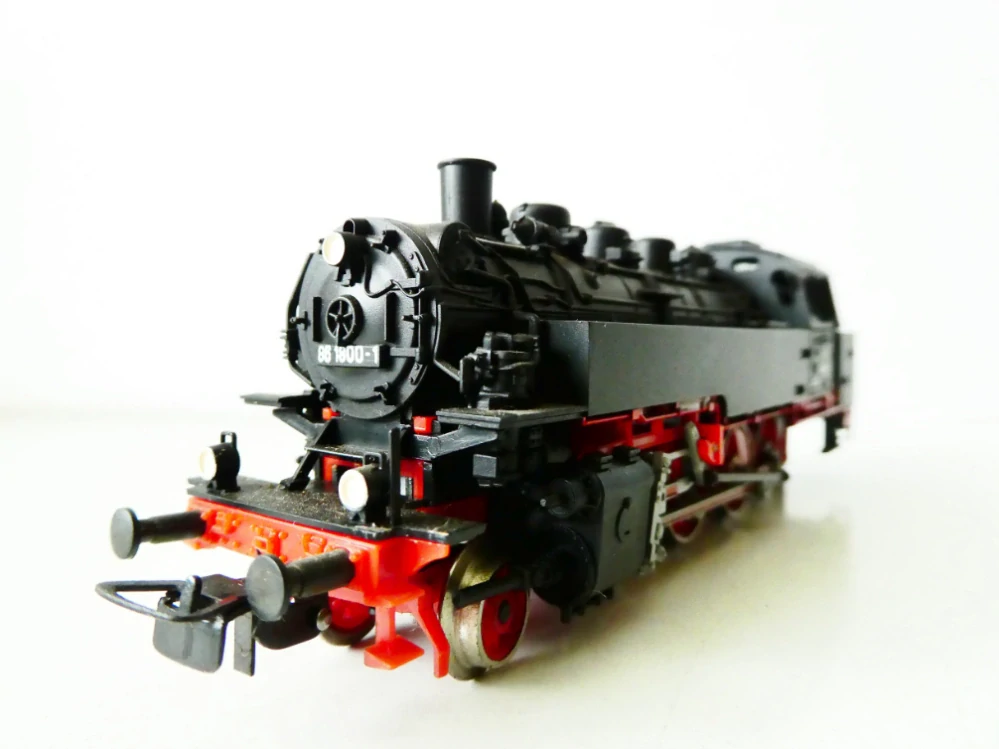 H0 PIKO Parní lokomotiva BR 86 1800-1 DR PĚKNÝ STAV
