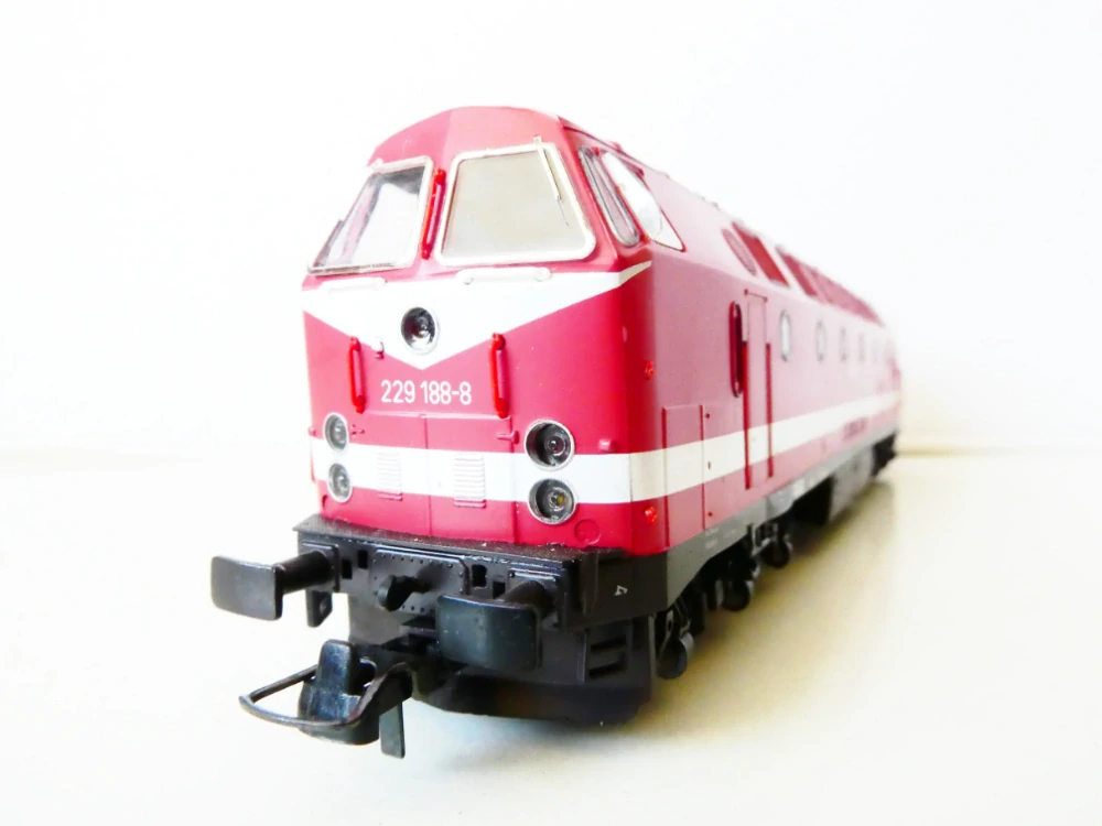 H0 GÜTZOLD 36200 Dieselová lokomotiva BR 229 188-8 DB OSVĚTLENÁ TOP STAV s doplňky v krabičce