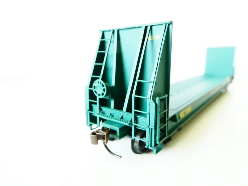 H0 Walthers Plošinový vůz s bočnicemi MEC 7585 Maine Central RR TOP STAV NEPOUŽITÝ