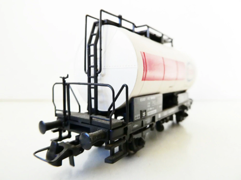 H0 ROCO Cisternový vůz ESSO 21 80 072 7 866-4 A.G.Hamburg DB TOP STAV NEPOUŽÍVANÝ