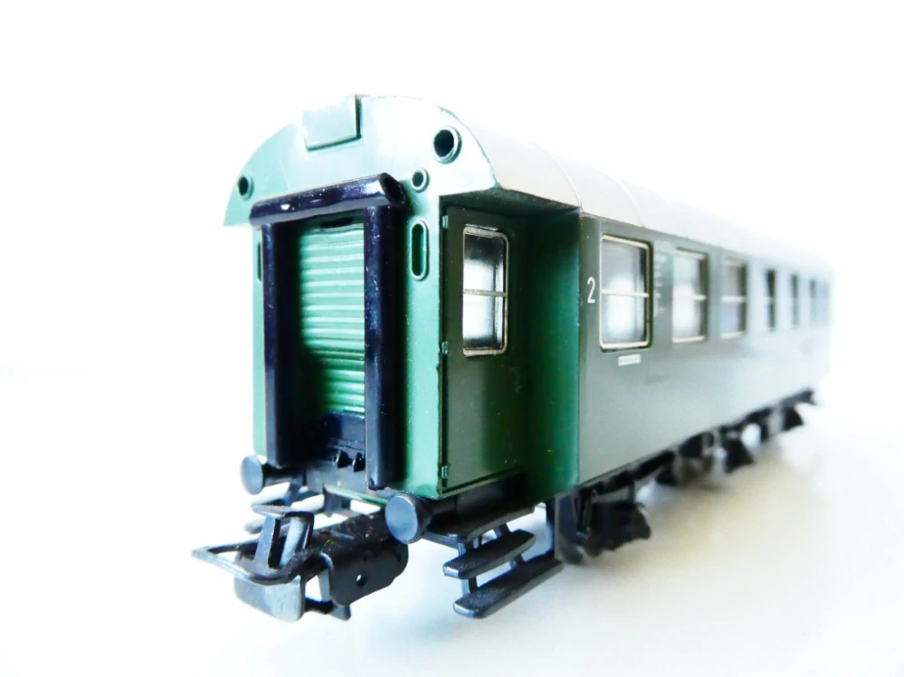 H0 MÄRKLIN Osobní vůz 2. tř. 87453 Stg 3-osý DB PĚKNÝ STAV