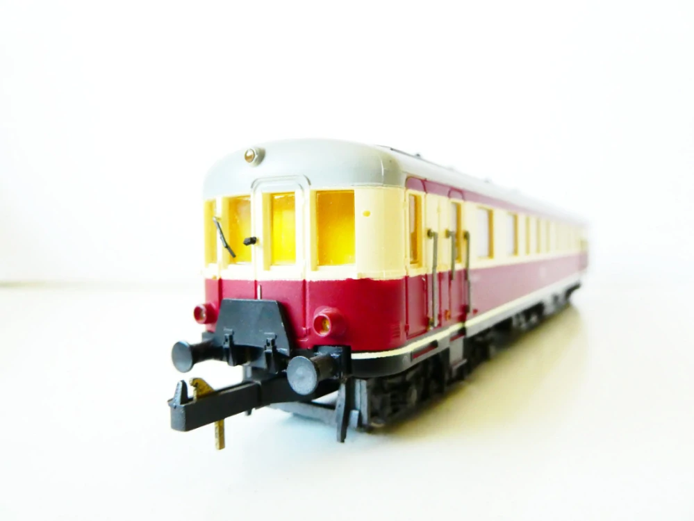 H0 PIKO Motorový vůz BR 185 004-9 k motorové soupravě DR