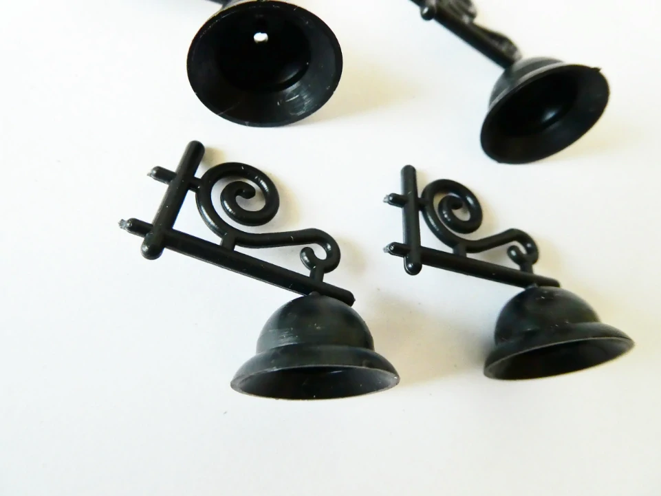 H0 SET 4 ks Stavební doplněk - lampa nástěnná