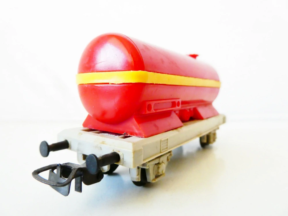 H0 PIKO Cisternový vůz Start červený ANTIK PĚKNÝ STAV