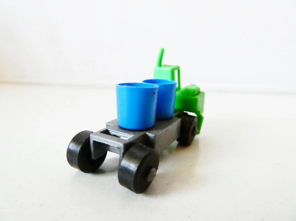 H0 Malý nákladní automobil s nákladem