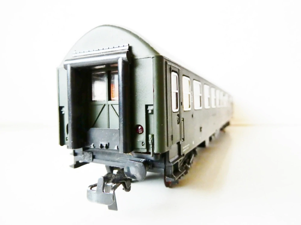 H0 PIKO Osobní vůz 4-osý 2. tř. 51 50 20-40009-6 DR NA SERVIS (2x nárazník, očka na spřáhlech)