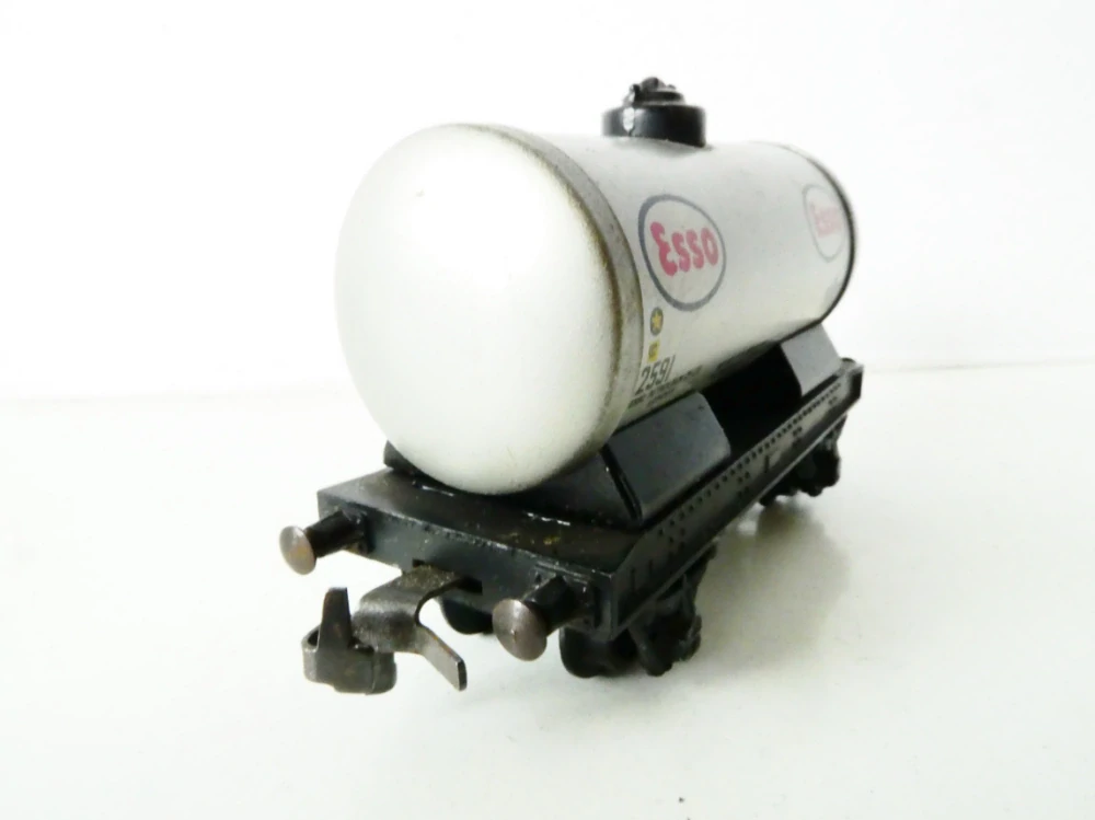 H0 TRIX TTR Cisternový vůz ESSO 2591 KOVOVÝ VŮZ ANTIK