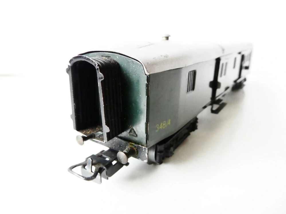 H0 MÄRKLIN Zavazadlový vůz s posuvnými vraty 348/4 SBB KOVOVÝ VŮZ ANTIK