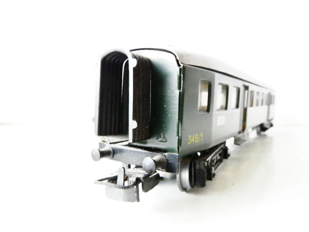 H0 MÄRKLIN Osobní vůz 2. tř. s mechanickým otevíráním vrat 348/1 SBB CFF KOVOVÝ VŮZ PĚKNÝ STAV ANTIK