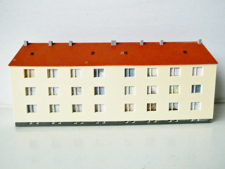 TT AUHAGEN Panelový dům PĚKNÝ STAV