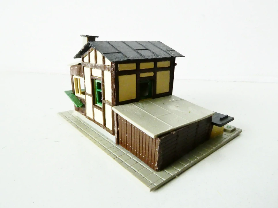 TT Drážní domek s kůlnou a přísl.