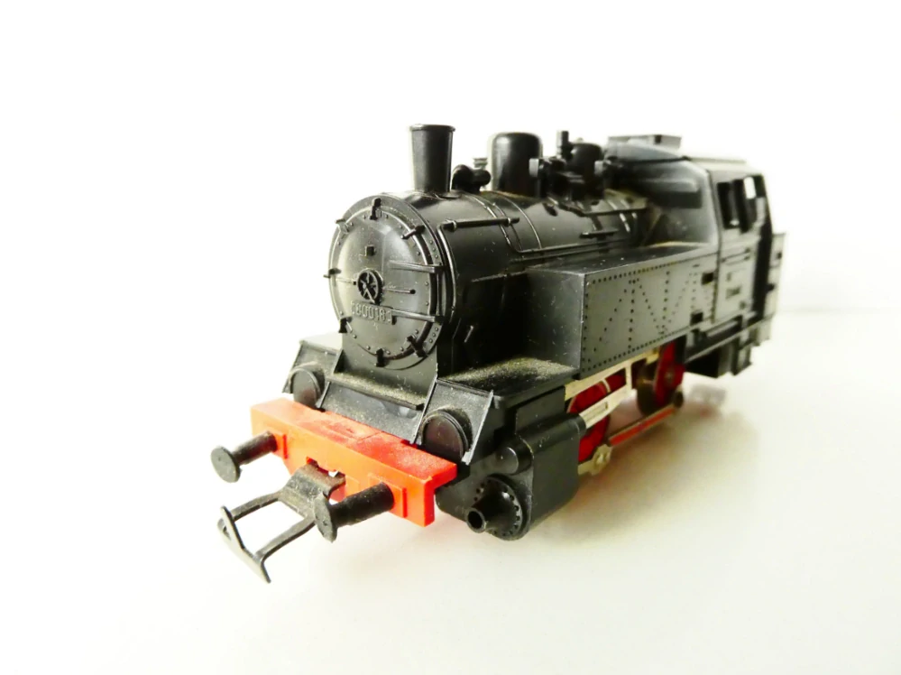 H0 PIKO Parní lokomotiva BR 80 018 DR PĚKNÝ STAV