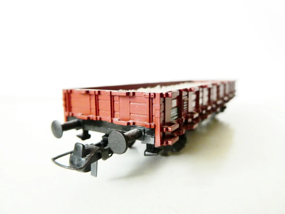 H0 ROCO Nákladní nízkostěnný vůz s nákladem štěrku 417 289 DB TOP STAV