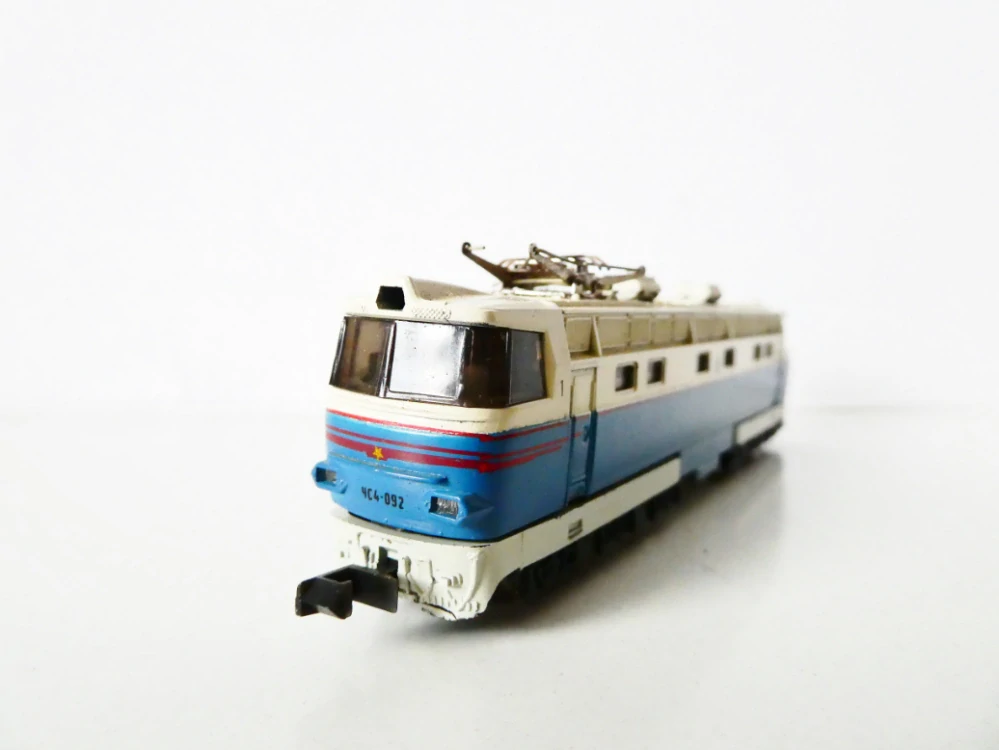 N PIKO Elektrická lokomotiva ЧC4 092 CCCR Škoda PIKO OSVĚTLENÁ