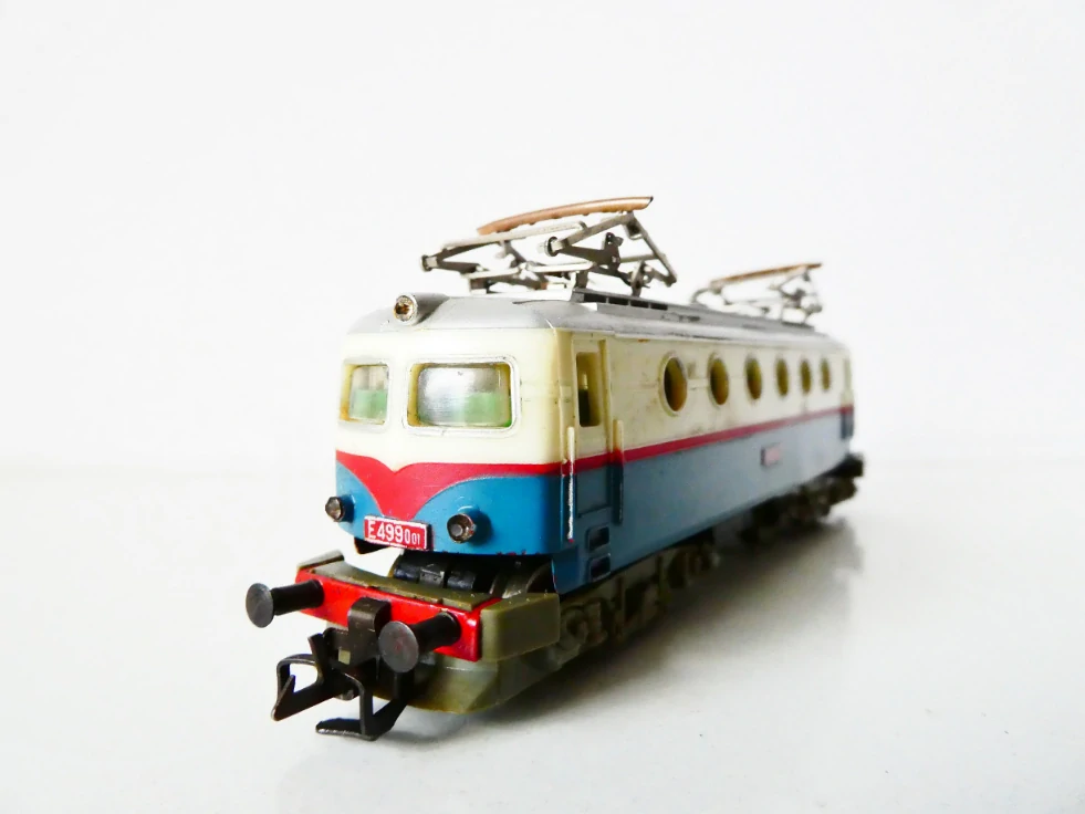 TT BTTB Elektrická lokomotiva E499 001