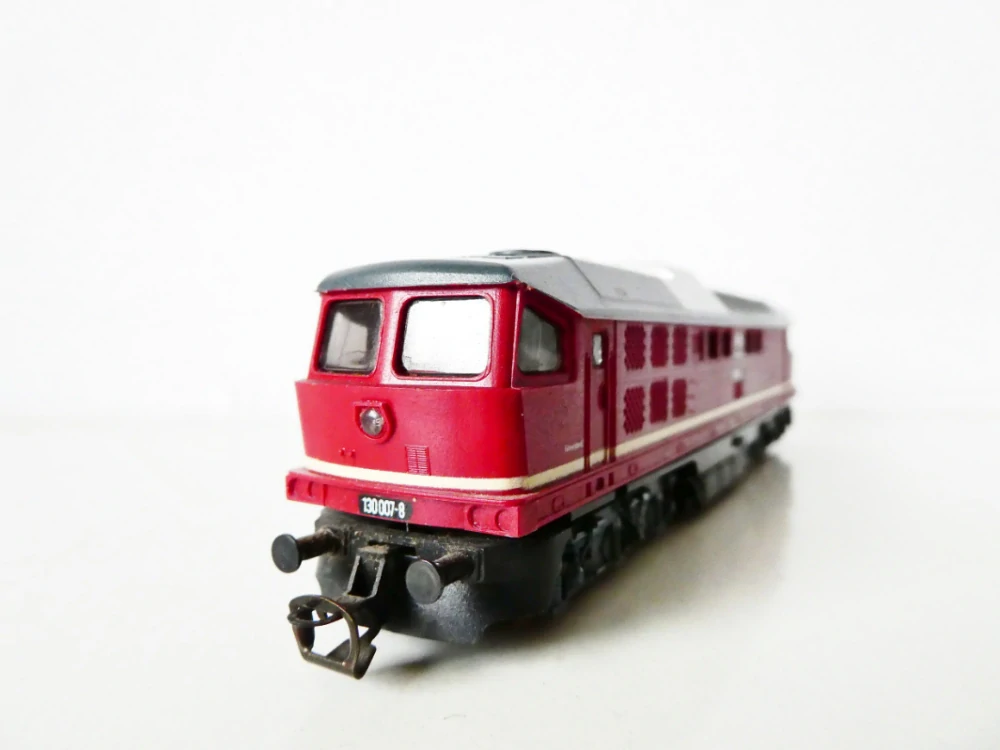 TT BTTB Dieselová lokomotiva BR 130 007-8 DR OSVĚTLENÁ PĚKNÝ STAV