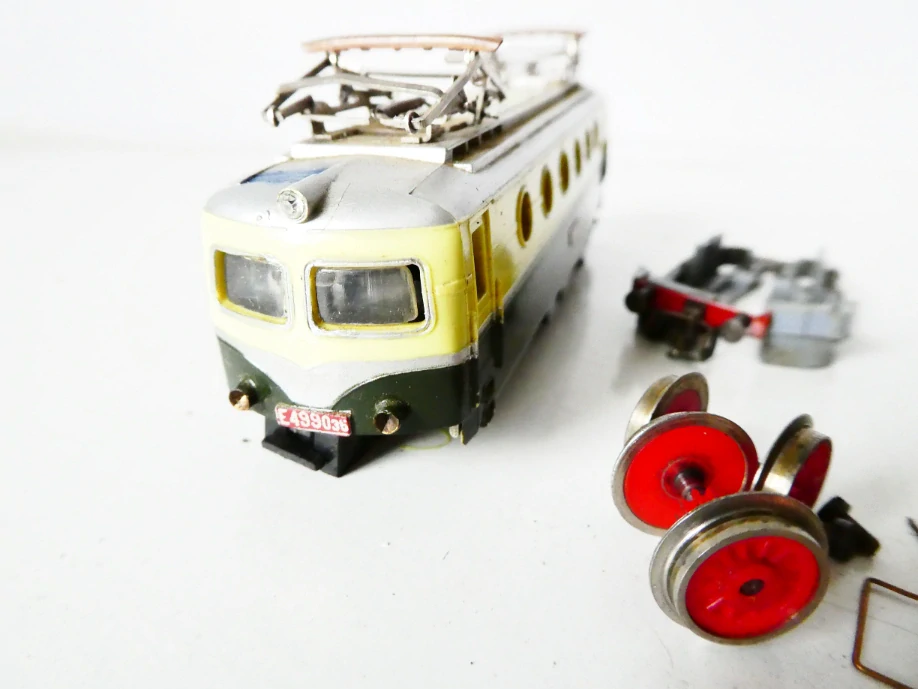 TT ZEUKE TORZO Elektrická lokomotiva BR 499 035 NA NÁHRADNÍ DÍlY