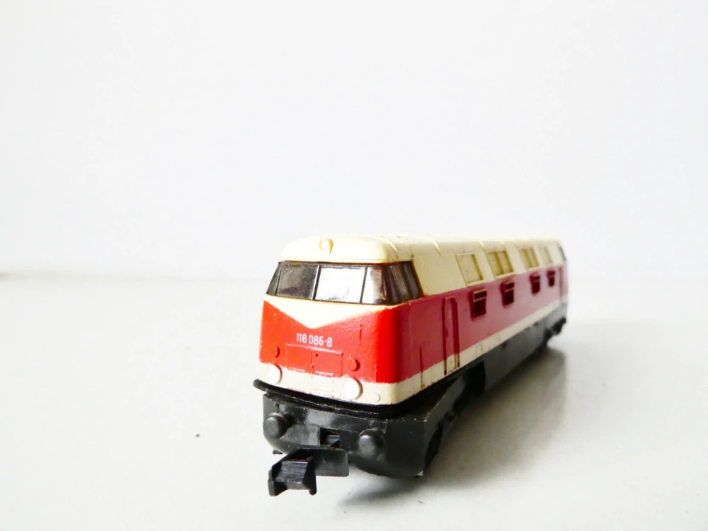 N PIKO Kastle a podvozek dieselová lokomotiva BR 118 086-8 DR