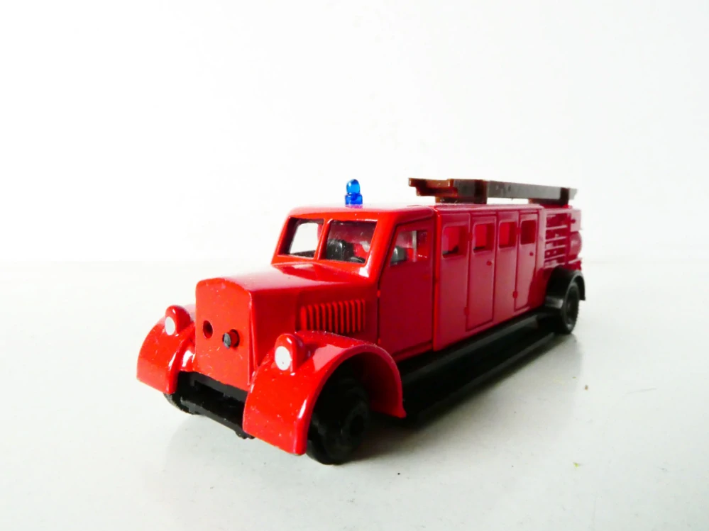 H0 GRELL Požární vozidlo s žebříkem