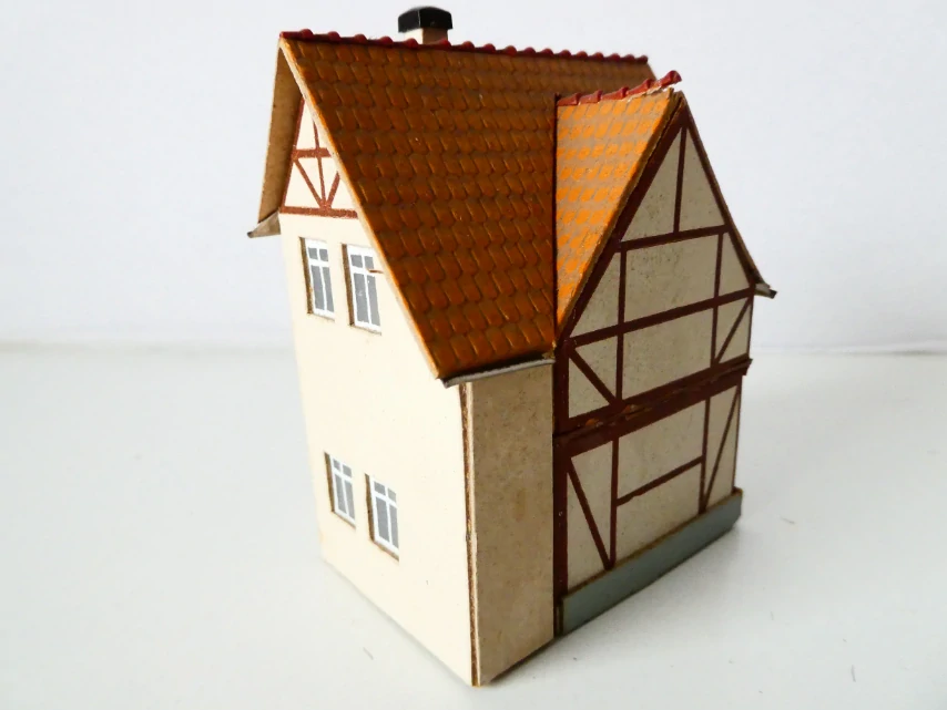 TT Hrázděný dům s obchodem (kartonový model)