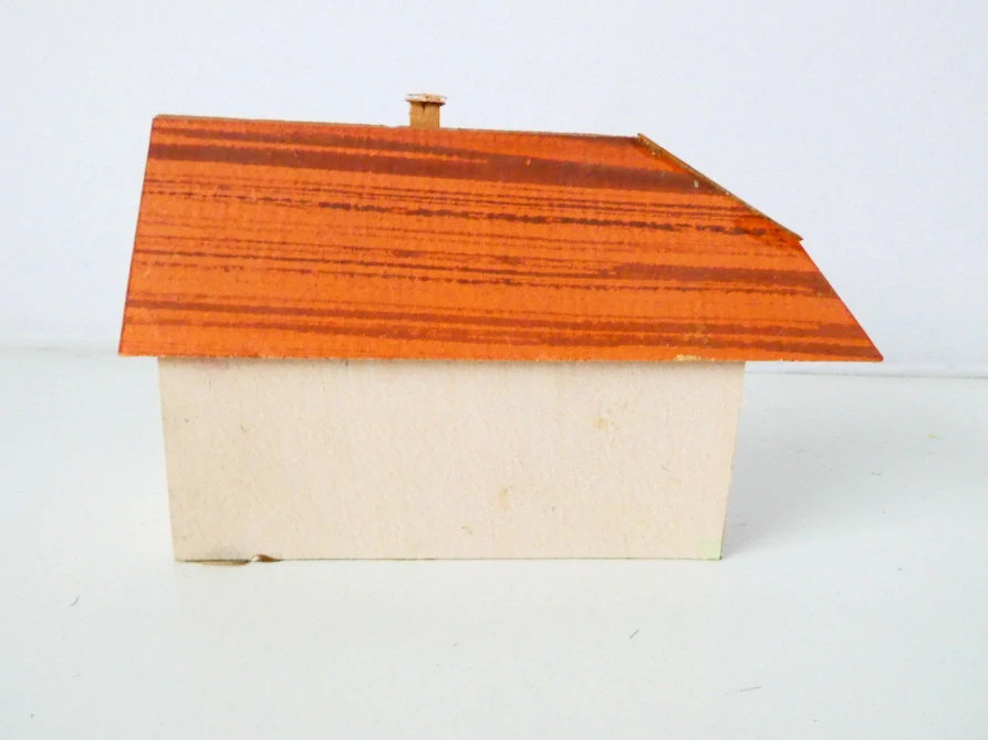 TT Hrázděný dům se schodištěm (kartonový model)