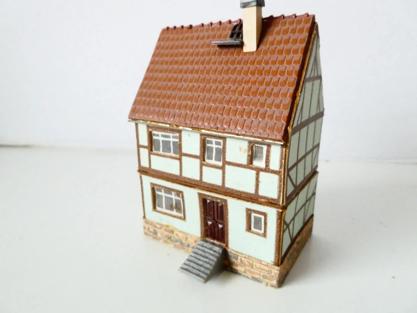 TT Hrázděný dům (kartonový model)