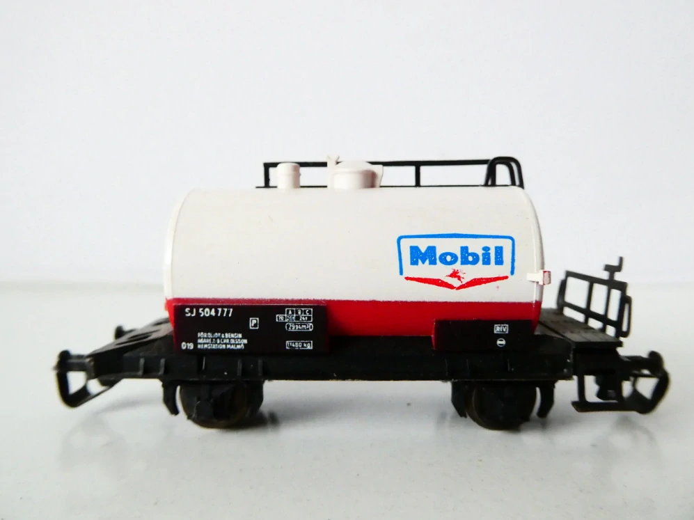 TT BTTB Cisternový vůz MOBIL SJ PĚKNÝ STAV