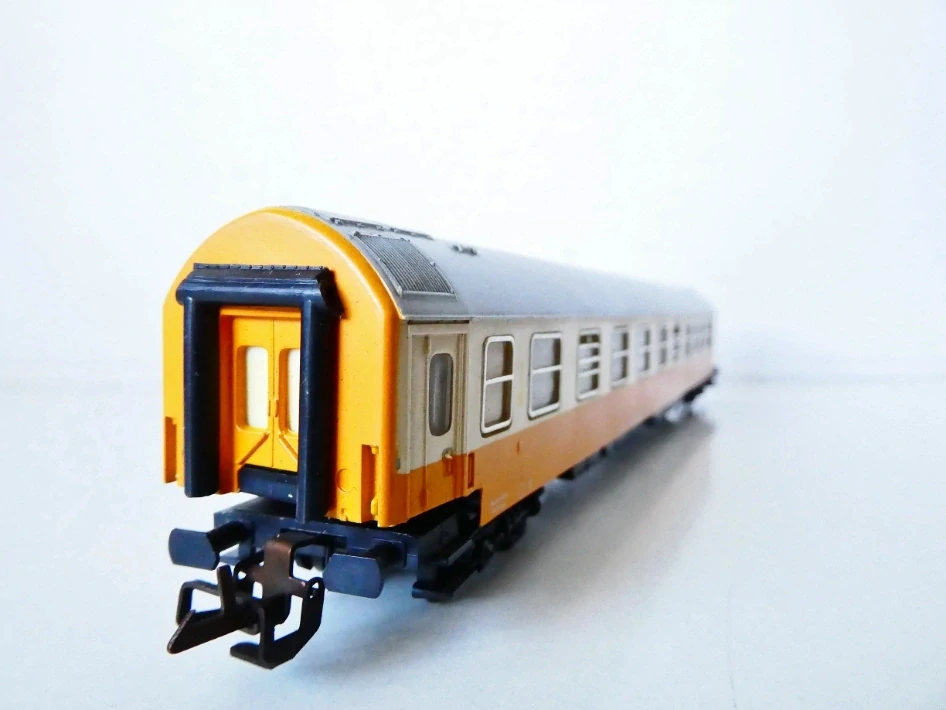 TT ZEUKE Osobní vůz 1. tř. 51 50 19 DR TOP STAV