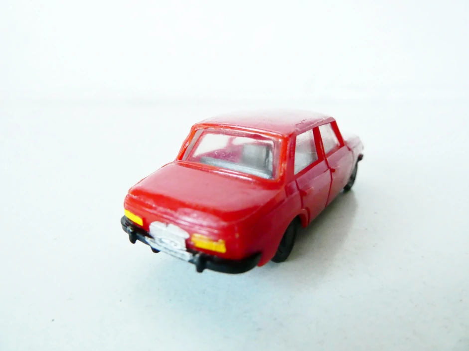 H0 Osobní automobil Wartburg 353 červená