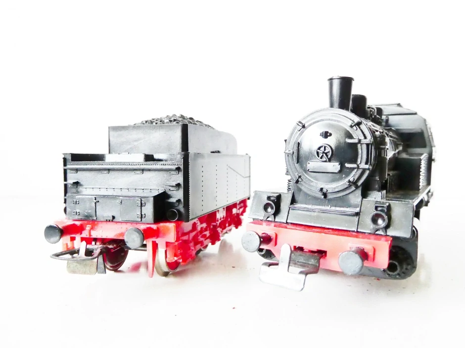 H0 PIKO Parní lokomotiva s tendrem BR 98 002 SNCF PĚKNÝ STAV
