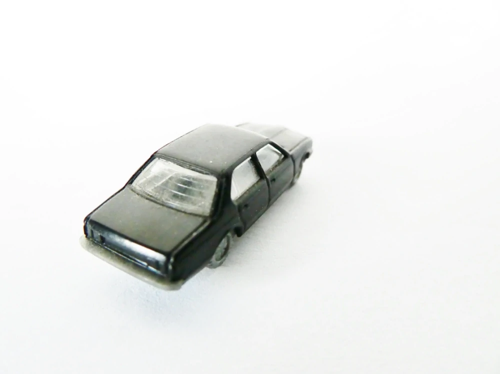 N FLEISCHMANN Osobní automobil BMW 745 i černý PĚKNÝ STAV