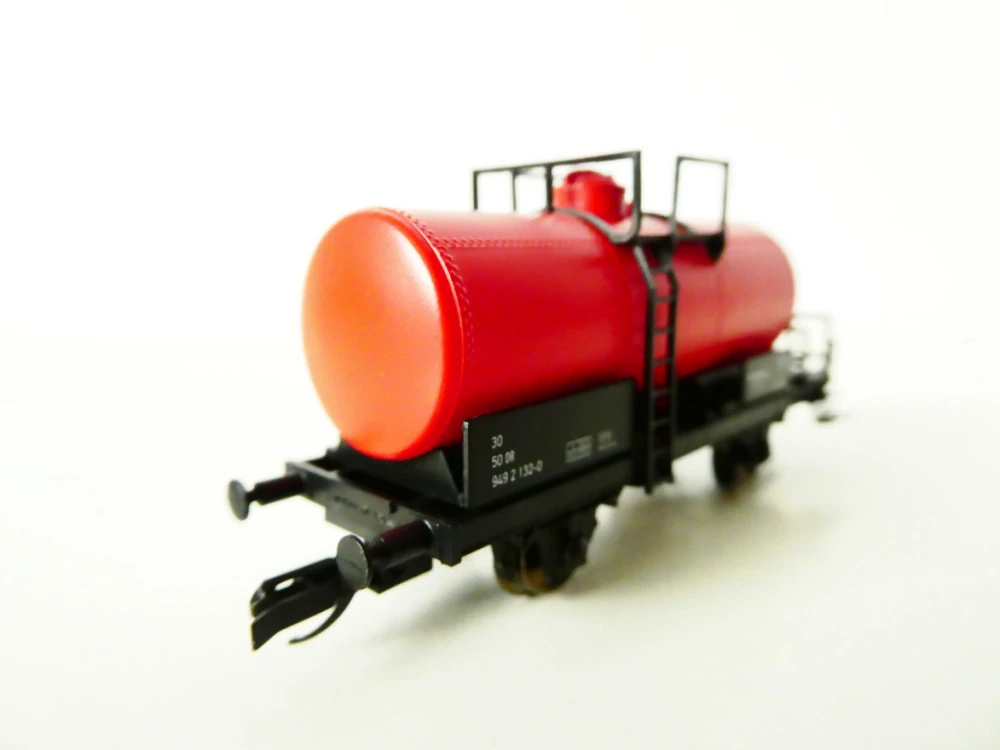 TT TILLIG 500995 Cisternový kotlový vůz červený do požárního vlaku 30 50 949 2 132 - 0 DR TOP STAV NEPOUŽITÝ v orig. krabičce