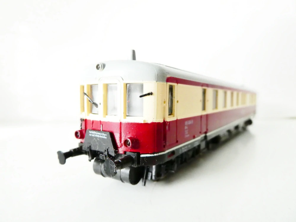 H0 PIKO Motorový vůz BR 185 004-9 k motorové soupravě DR NA OPRAVU NEBO NÁHRADNÍ DÍLY (NEJEDE, NESVÍTÍ)