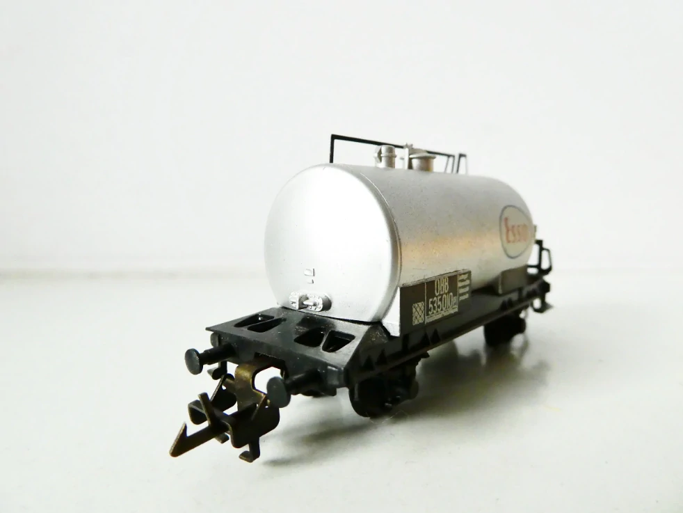 TT ZEUKE Cisternový vůzESSO ÖBB TOP STAV NEPOUŽITÝ v krabičce