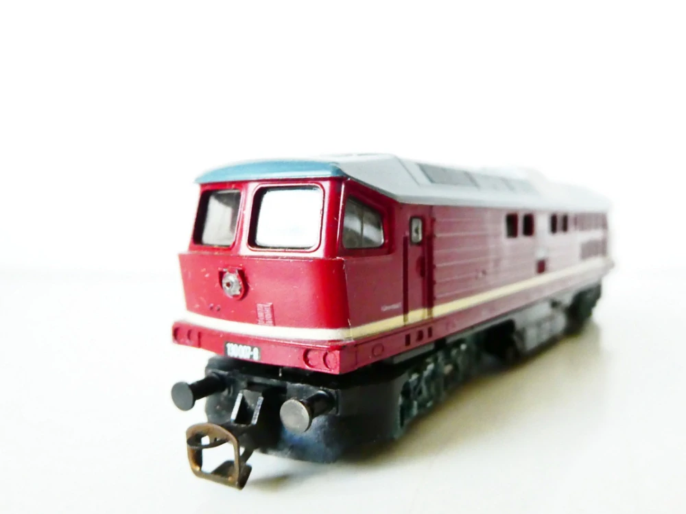 TT BTTB Dieselová lokomotiva BR 130 007-8 DR OSVĚTLENÁ TOP STAV s průvodním listem