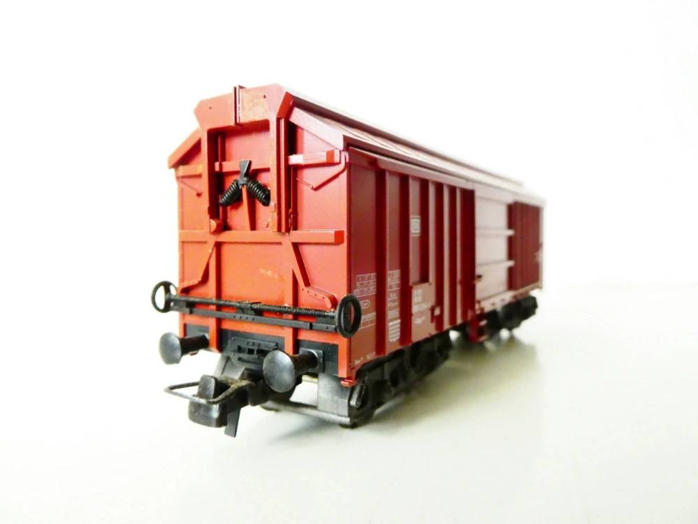 H0 FLEISCHMANN Nákladní vůz s výklopnout střechou 31 80 5853 044-1 DB PĚKNÝ STAV