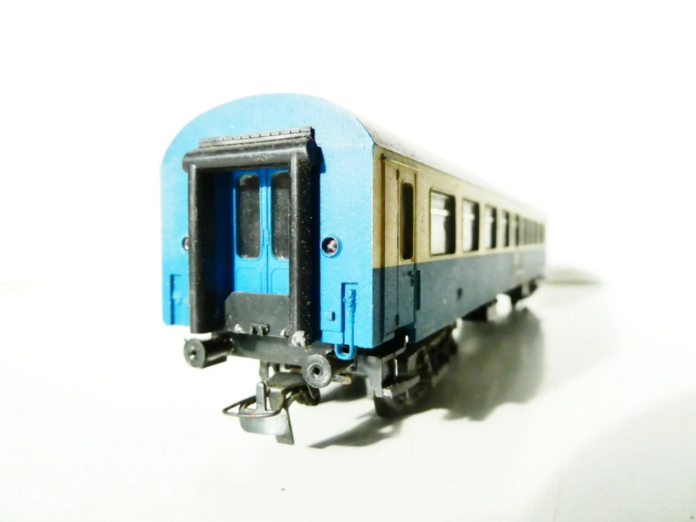 H0 PIKO Osobní vůz 2. tř. 57 50 28-15 242-0 DR