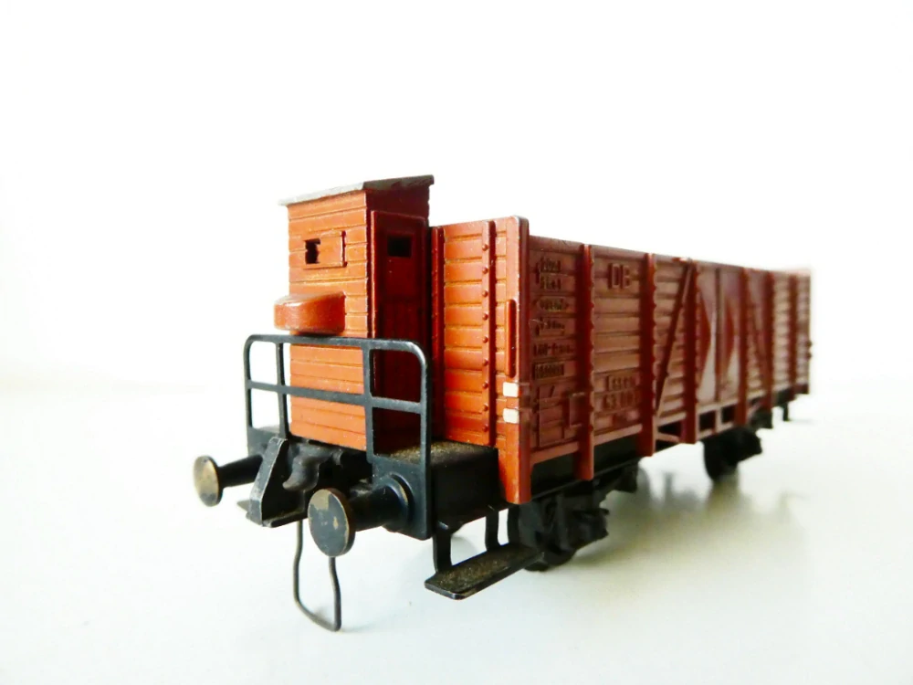 H0 TRIX Celokovovýž nákladní vůz otevřený s budkou brzdaře Essen 63 001 Om DB PĚKNÝ STAV ANTIK