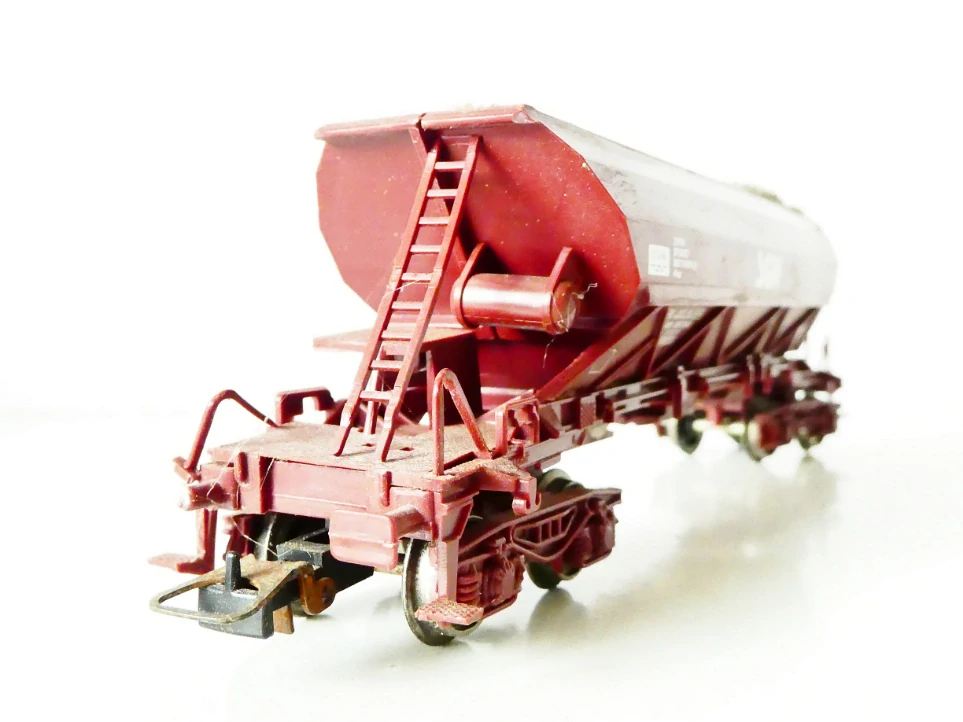 H0 Jouef Výsypný vůz SGW 21 87 067 8541-5 s nákladem štěrku SNCF