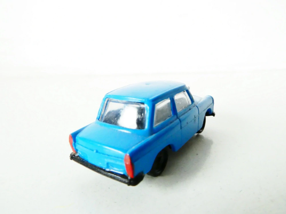 H0 Osobní automobil Trabant 601 modrý PĚKNÝ STAV