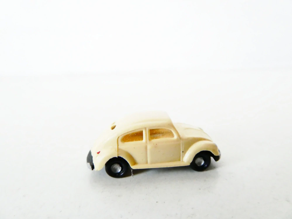 N Osobní automobil VW 1200 BROUK smetanově bílý TOP STAV