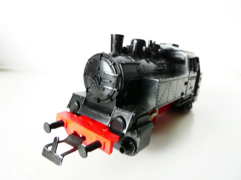 H0 PIKO Torzo parní lokomotivy BR 80 018 NA NÁHRADNÍ DÍLY NEBO OPRAVU