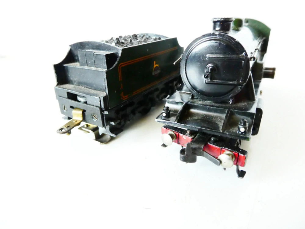 H0 TRIX TTR Parní lokomotiva 62750 BRITISH RAILWAYS s tendrem celokovová ANTIK NA ZPROVOZNĚNÍ