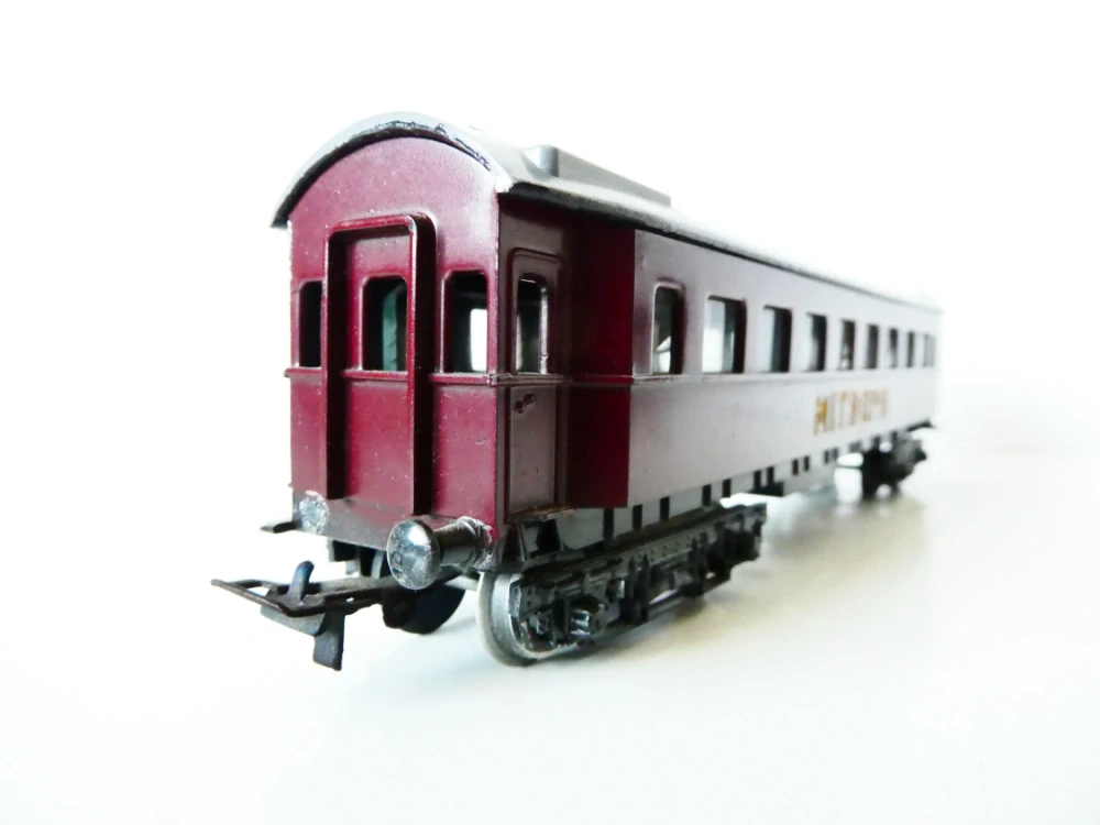 H0 SCHICHT Jídelní vůz MITROPA OSVĚTLENÝ v krabičce 