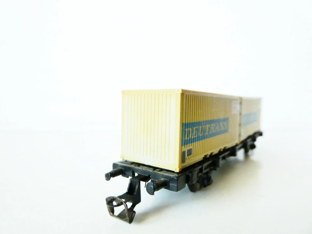 TT BTTB Plošinový vůz s kontejnery DEUTRANS DR