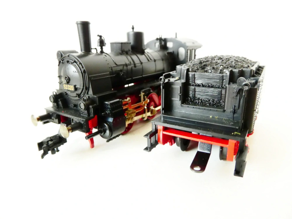 H0 FLEISCHMANN Parní lokomotiva BR 53 320 DR OSVĚTLENÁ TOP STAV NEPOUŽÍVANÁ